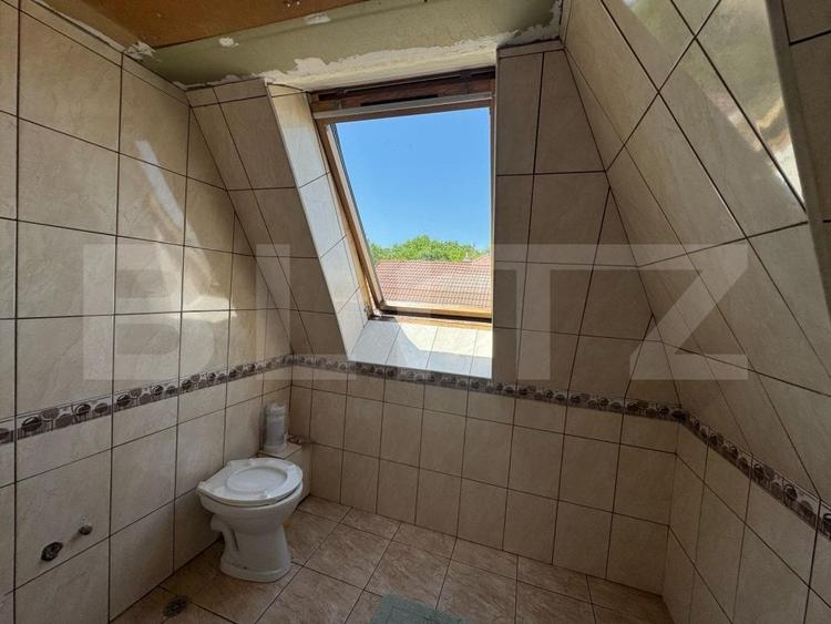 Casă individuală cu 9 camere cu Canalizare în Orăștie