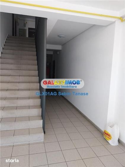 Apartament cu 4 camere decomandat în Central