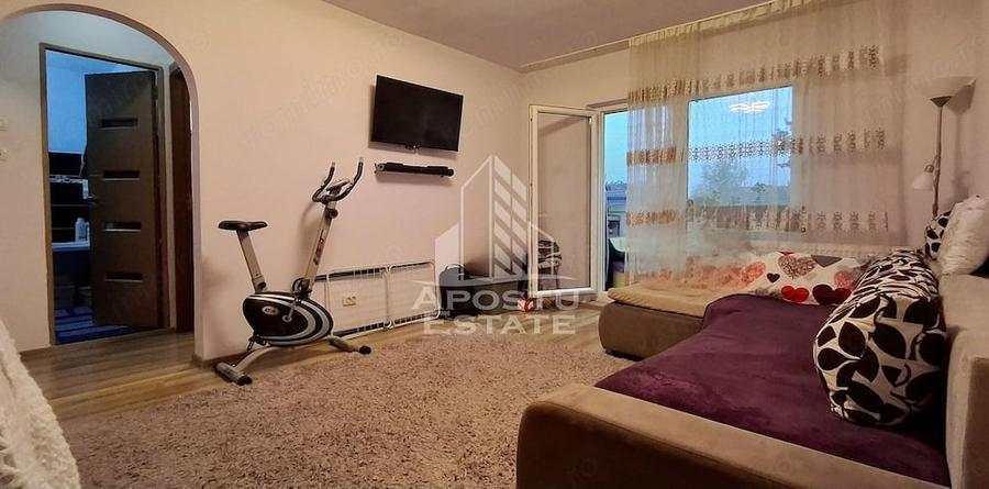 Apartament cu 2 camere semidecomandat în Micălaca