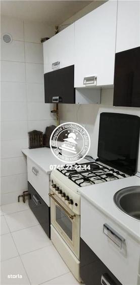 Apartament cu 3 camere decomandat în Păcurari