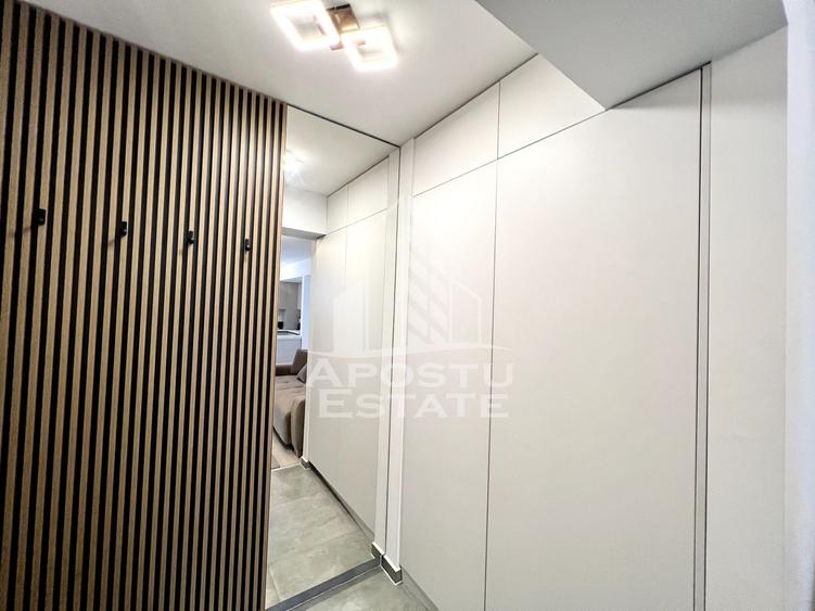 Apartament cu 3 camere semidecomandat, mobilat în Lipovei