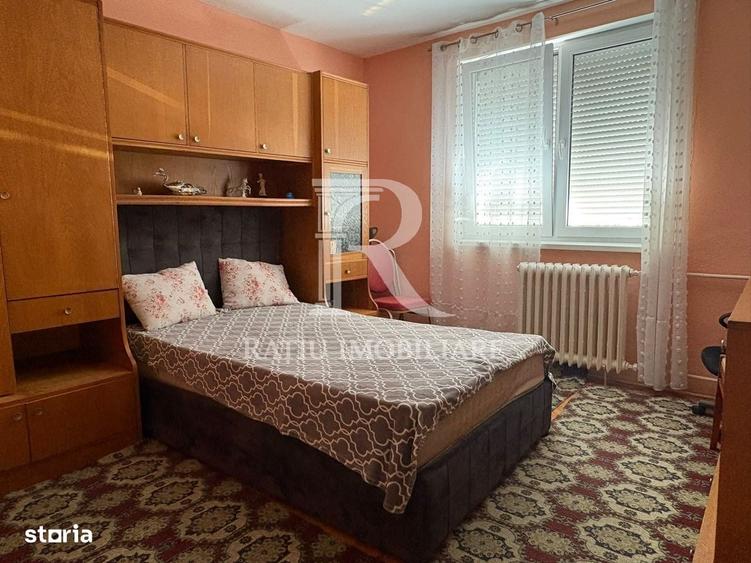Apartament cu 3 camere decomandat în Dacia