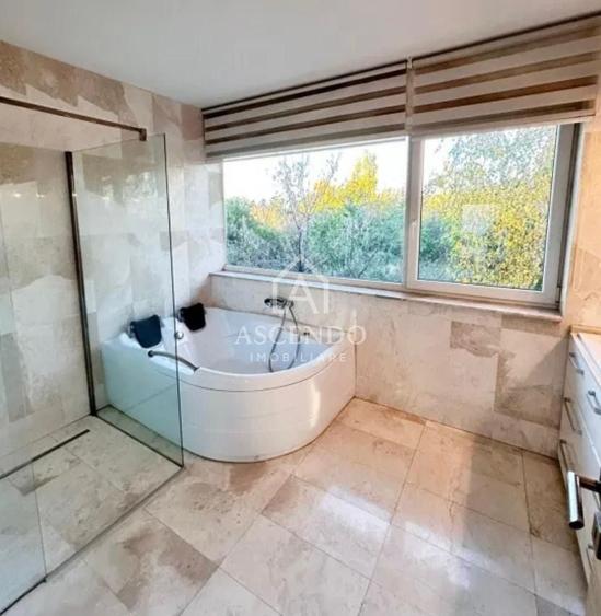 Casă individuală cu 3 camere cu Piscina în Nord-Est