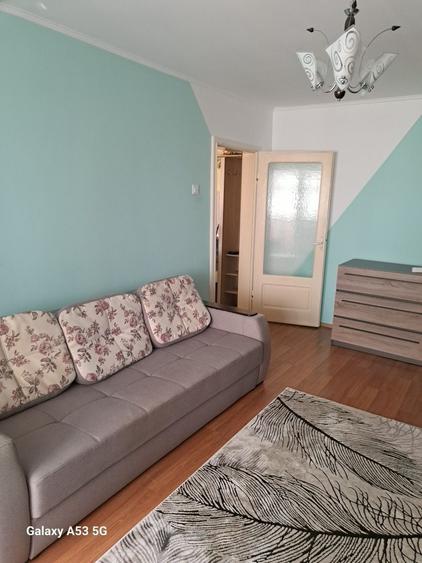 Apartament cu 2 camere decomandat în Livada