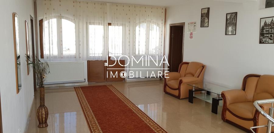 Casă individuală cu 17 camere cu Canalizare în Novaci