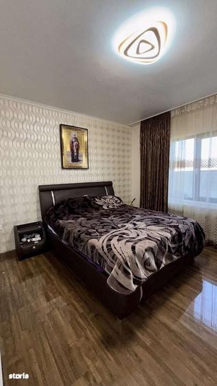 Casă cu 4 camere cu Teren 1200 Mp în Lenin Sud