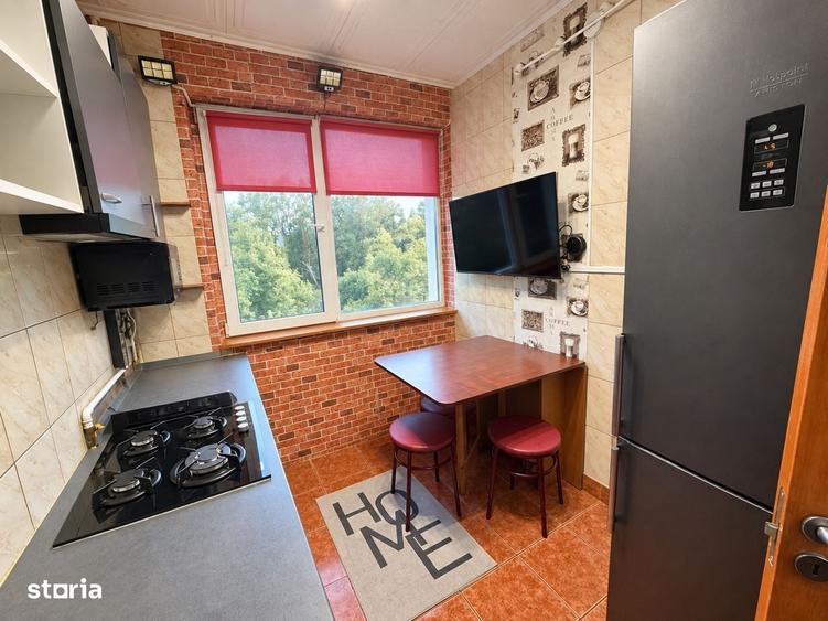 Apartament cu 3 camere în Andrei Mureșanu