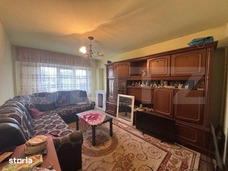 Apartament cu 2 camere decomandat în Craiovița Nouă