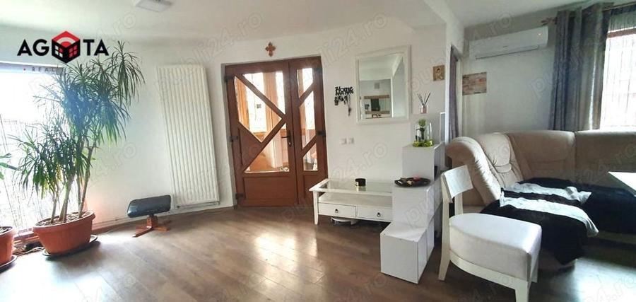 Casă cu 4 camere cu Teren 350 Mp în Florești