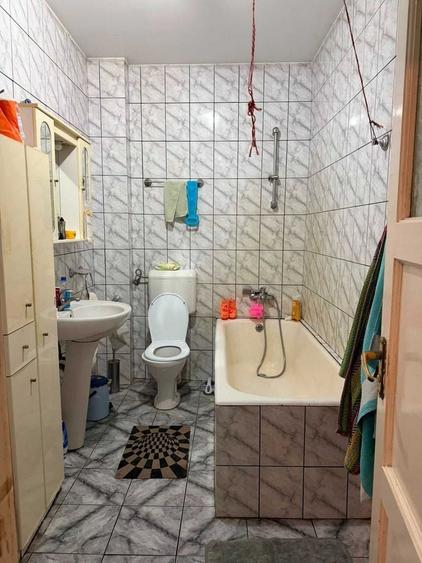 Casă individuală cu 3 camere cu Canalizare în Vatra Luminoasă
