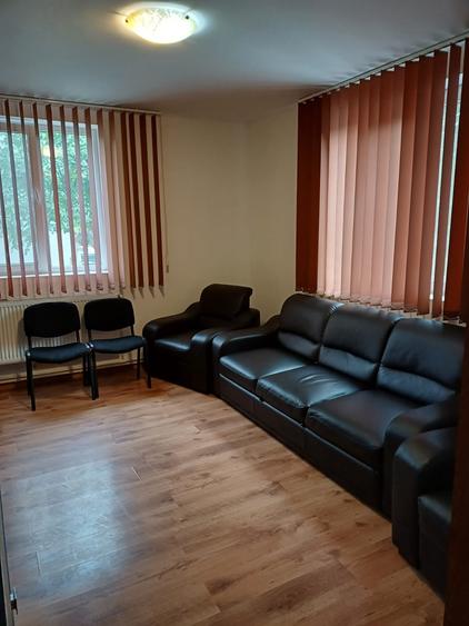 Apartament cu 2 camere decomandat în Casa de Cultură