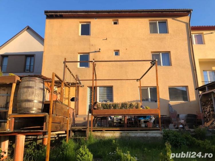 Casă cu 6 camere în Zorilor