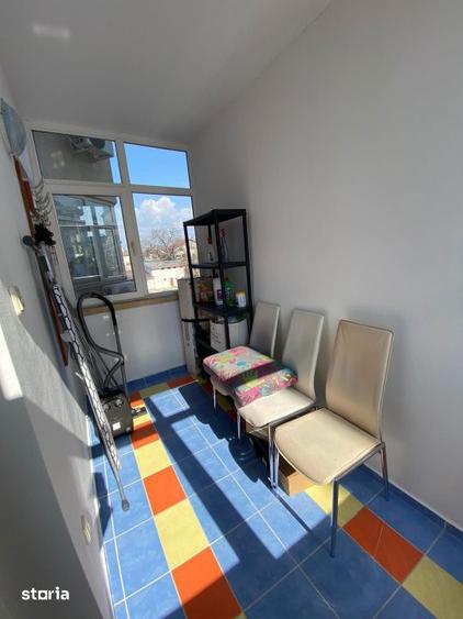 Apartament cu 3 camere, mobilat în Calea București