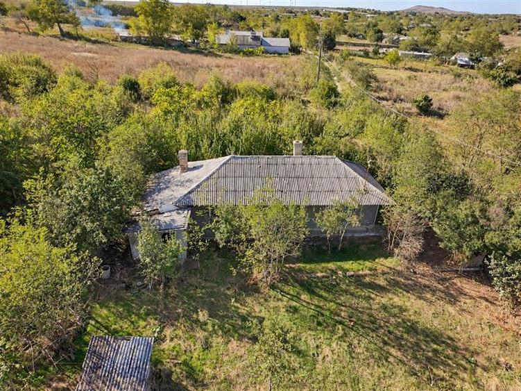 Teren Construcții intravilan de 5723 mp, în Beștepe