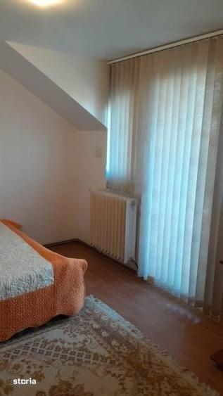 Casă cu 6 camere decomandat cu Teren 196 Mp în Copou