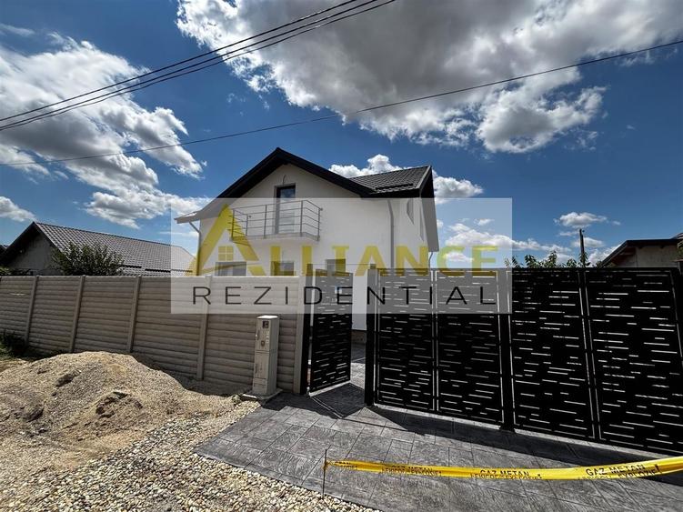 Casă individuală 4 camere 2 băi  130 metri utili! - 1