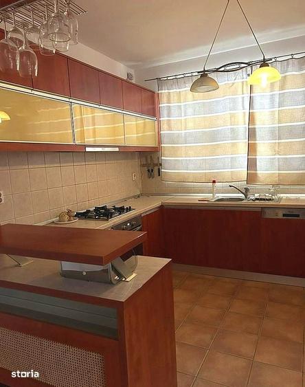 Casă cu 4 camere în Tei