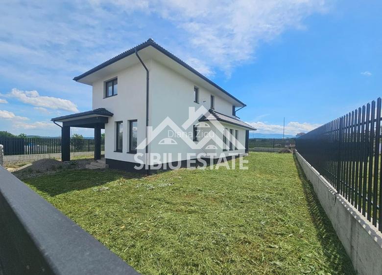 Casa noua cu pivnita, terasa, carport