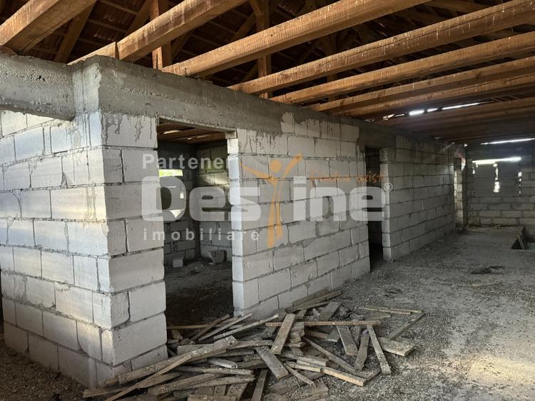 Casa de vanzare 4 camere la rosu Simeria - 2