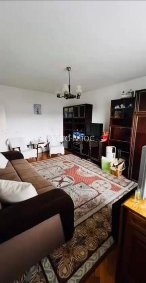 Girocului. Decomandat. Etaj intermediar. 2 bai. Bloc anvelopat. Centrala proprie