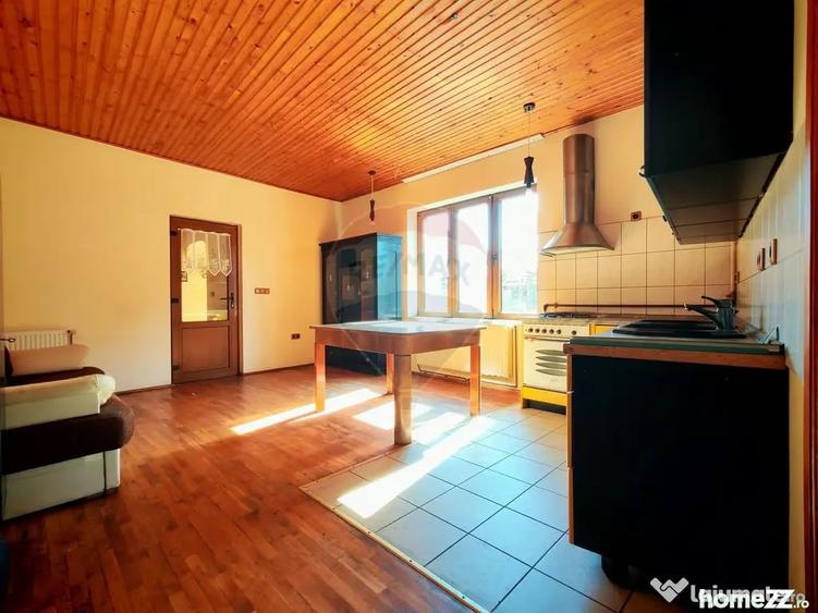 Casă cu 1 camere cu Teren 237 Mp în Central