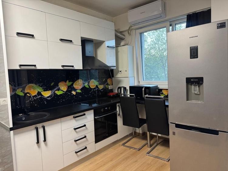Apartament cu 2 camere decomandat în 9 Mai
