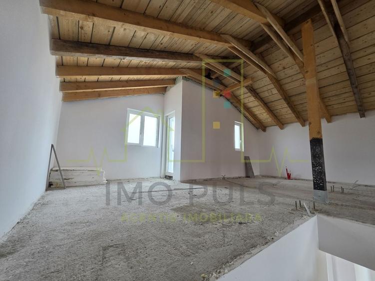 Casă individuală cu 3 camere cu Canalizare în Calea Urseni