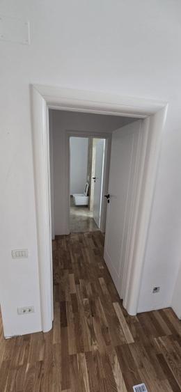 Casă individuală cu 5 camere cu Teren 227 Mp în Central