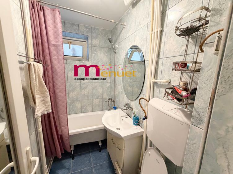 Apartament cu 2 camere decomandat în Neptun