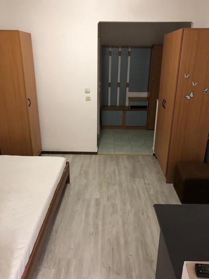 Garsonieră decomandată în Central