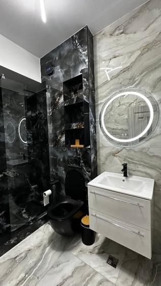 Apartament cu 2 camere decomandat, mobilat în Central