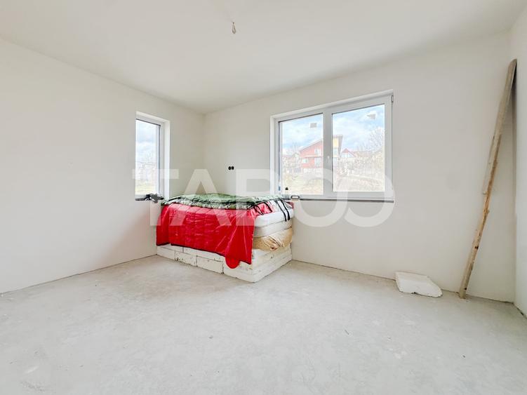 Duplex cu 4 camere cu Canalizare în Dâmbul Rotund
