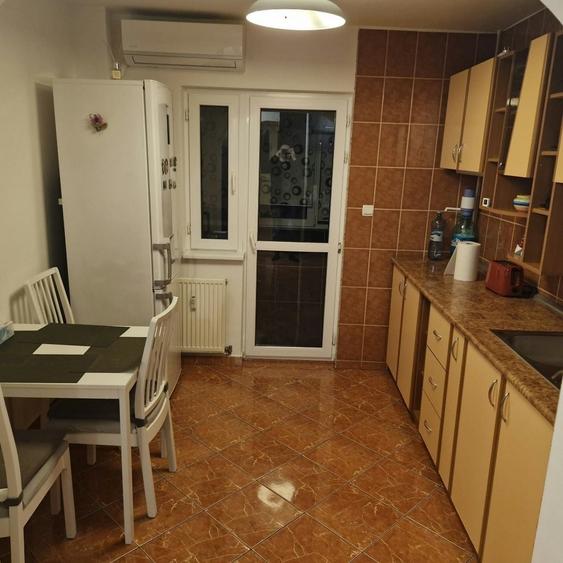 Apartament cu 2 camere decomandat în Exterior Vest