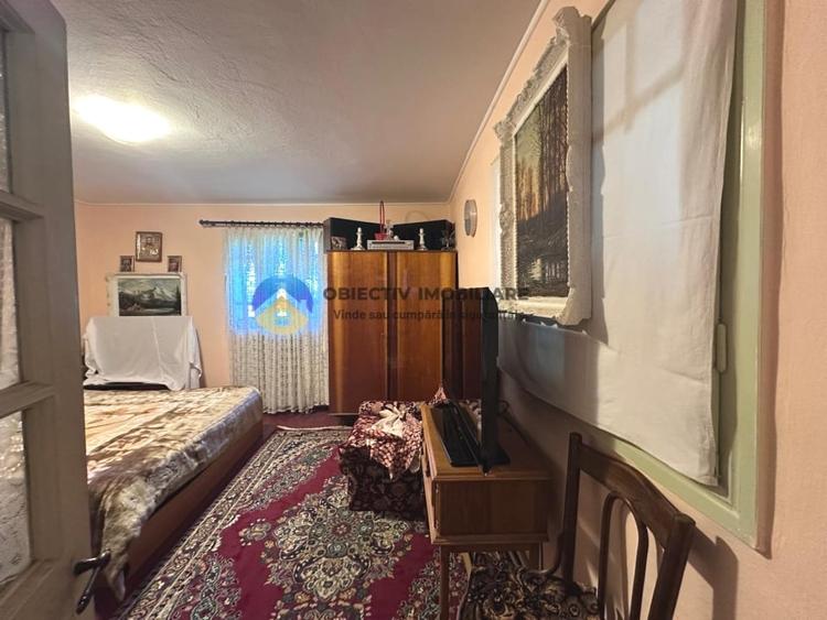 Casă cu 6 camere cu Teren 6329 Mp în Alexandru cel Bun