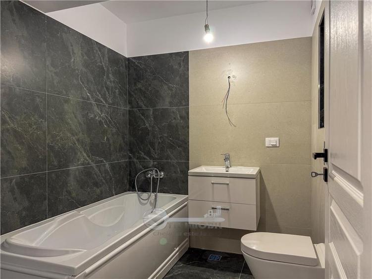 Apartament cu 3 camere decomandat în Galata