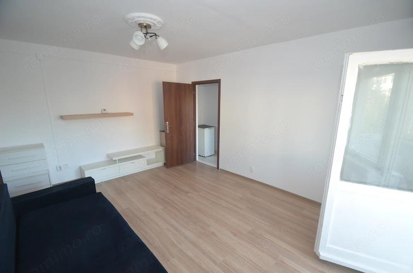 Apartament cu 2 camere semidecomandat în Dâmbovița
