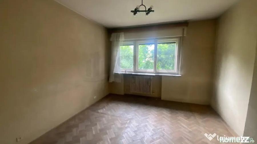 Apartament cu 3 camere decomandat în Domenii