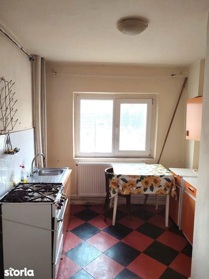 Apartament cu 2 camere decomandat, mobilat în Ultracentral