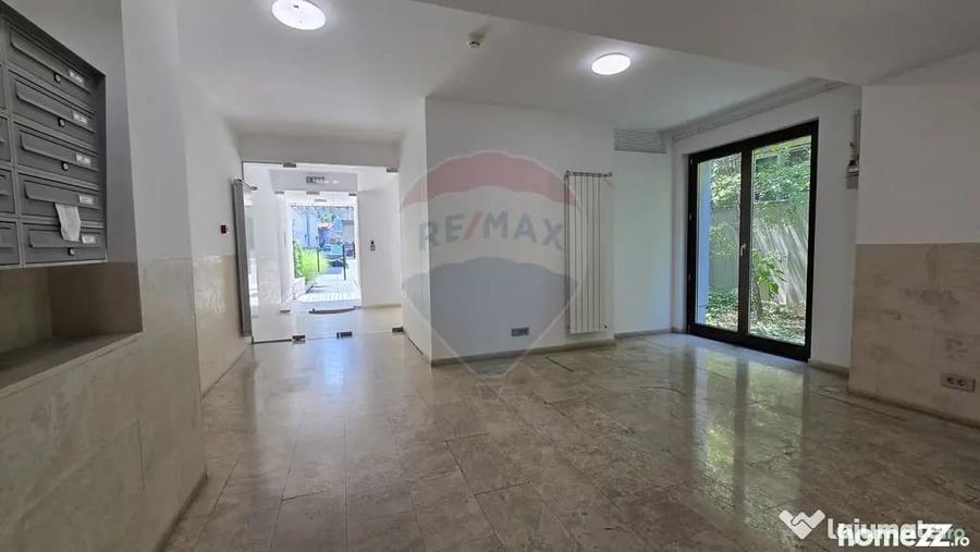 Apartament cu 3 camere semidecomandat în Grădina Icoanei