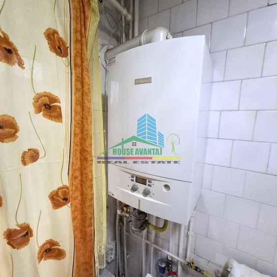 Apartament cu 3 camere semidecomandat în Gară