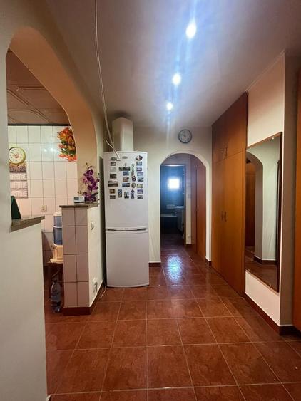 Apartament cu 2 camere decomandat în Confecții