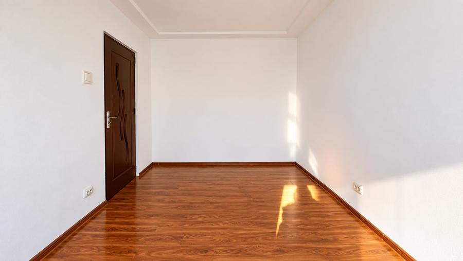 Apartament cu 2 camere semidecomandat în Soarelui