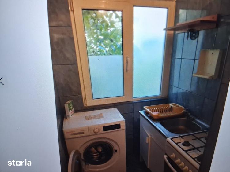 Garsonieră decomandată în Tei