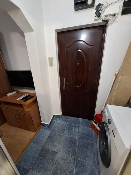 Garsonieră decomandată în Alfa