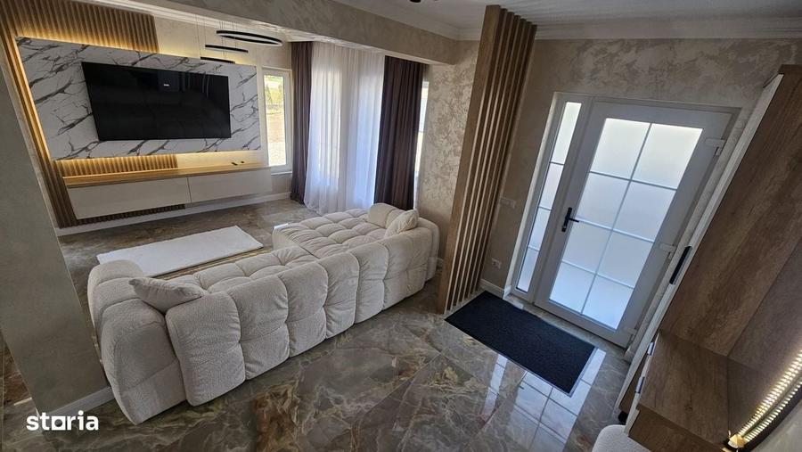 Casă cu 4 camere cu Teren 300 Mp în Central