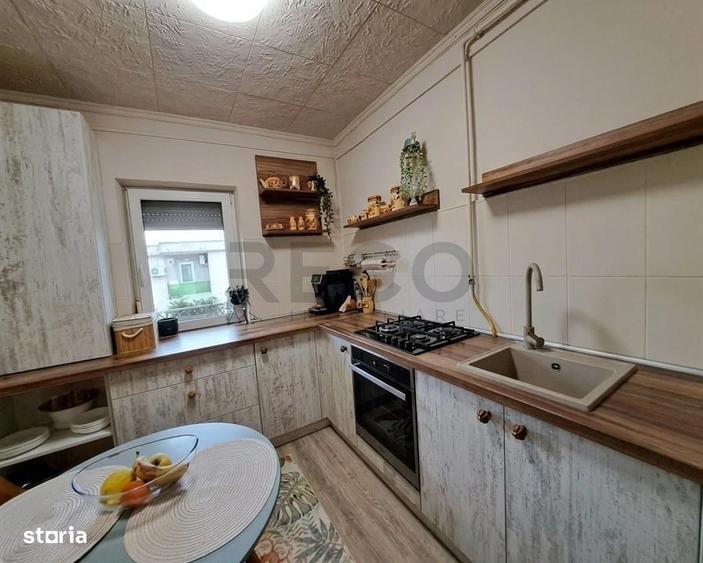 Apartament cu 2 camere decomandat în Central