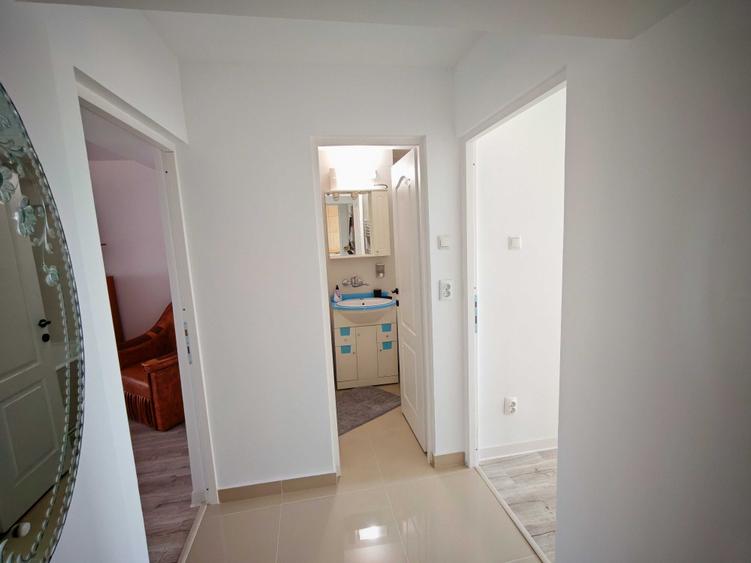 Apartament cu 2 camere decomandat în Micro 3