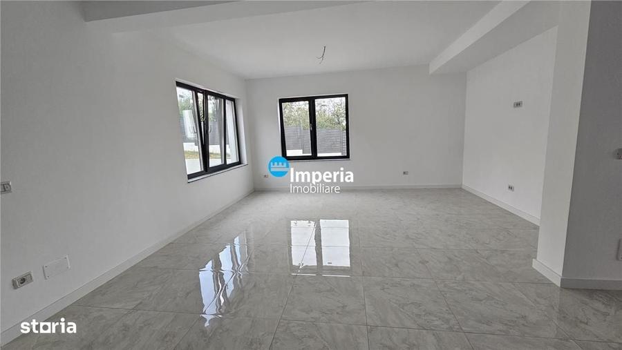 Casă cu 4 camere în Cercu