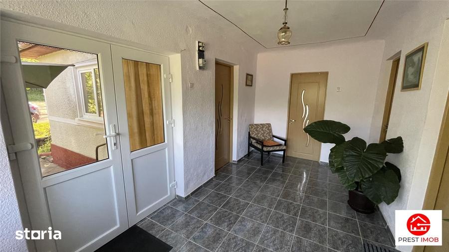 Casă cu 4 camere decomandat cu Teren 2500 Mp în Gheorghe Doja