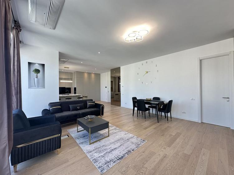 Apartament cu 4 camere decomandat în Herăstrău